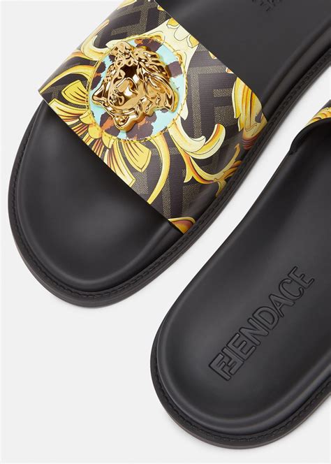 ciabatte estive versace|sandali uomo versace.